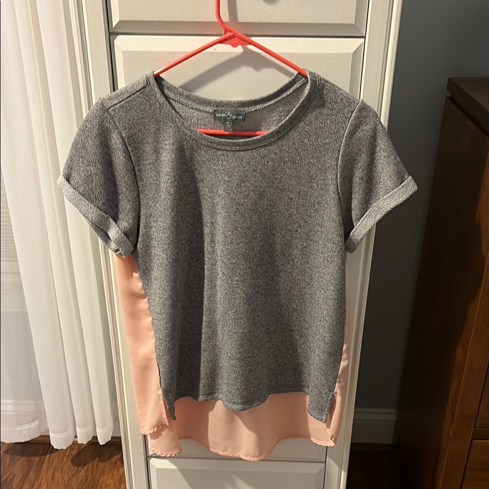 Market & Spruce Gray and Pink Blouse Casual Top